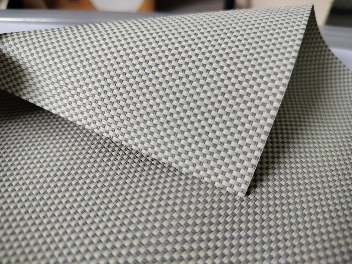 Q15 (ครีม/เทา)